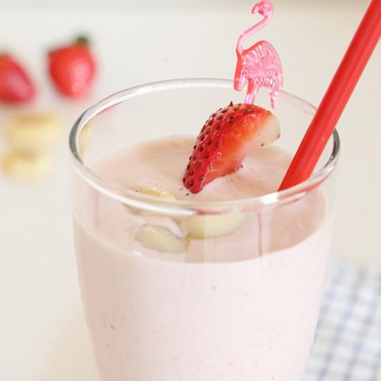 Strawberry Banana Smoothie - Recipe photo by todays delight