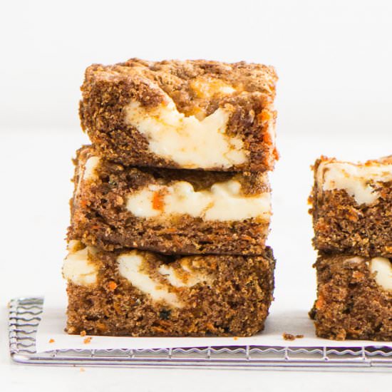 Carrot Cake Bars - Recipe photo by theitsybitsykitchen
