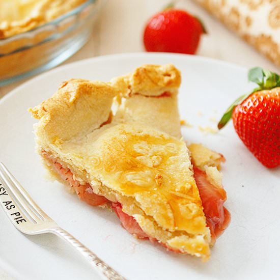 Double crusted strawberry pie - Recipe photo by evabakes
