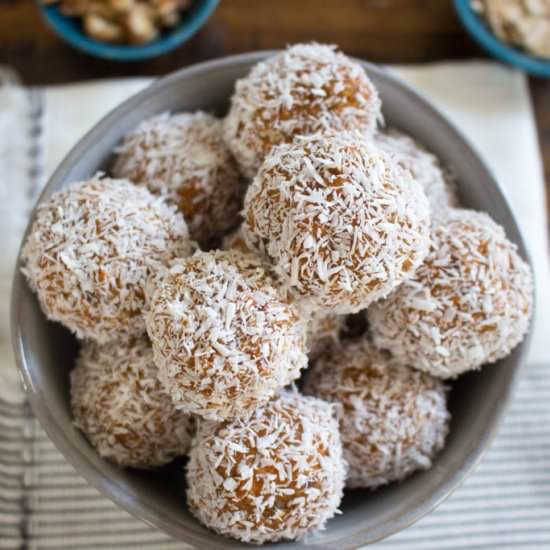 Carrot Cake Energy Bites - Recipe photo by Lightingthepilot