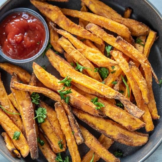 Air Fryer Sweet Potato Fries - Recipe photo by garnishedplate