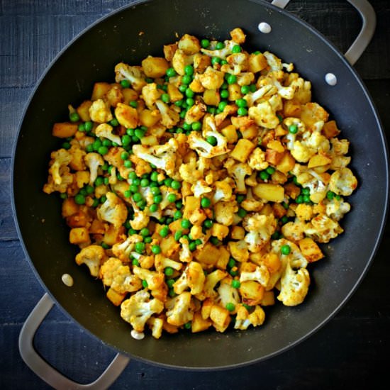 Aloo Gobi - Recipe photo by mangotomato