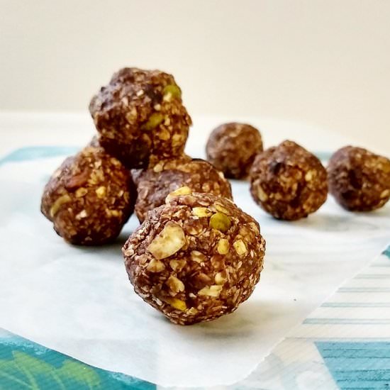 Nutella Oats Nuts & Seeds Bites - Recipe photo by escapetofood