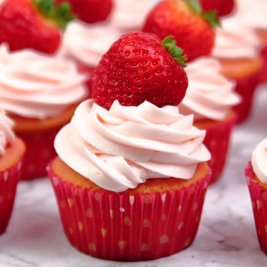 Strawberries and Cream Cupcakes - Recipe photo by System Of a Brown