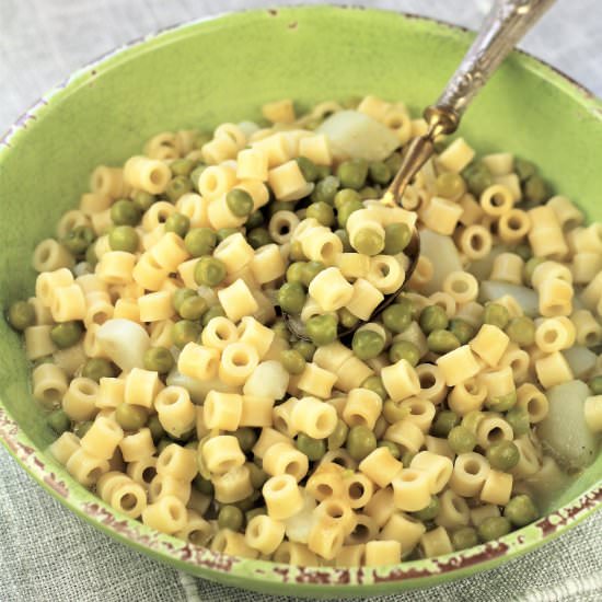 Pasta with Peas and Potatoes - Recipe photo by Mangia Bedda