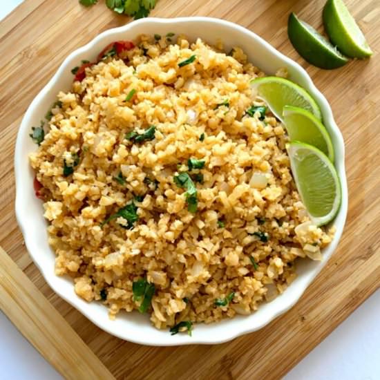 KETO MEXICAN CAULIFLOWER RICE - Recipe photo by Stylish Cravings
