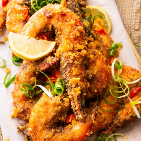 Salted Egg Prawns (牛油黃金虾) - Recipe photo by WokandKin