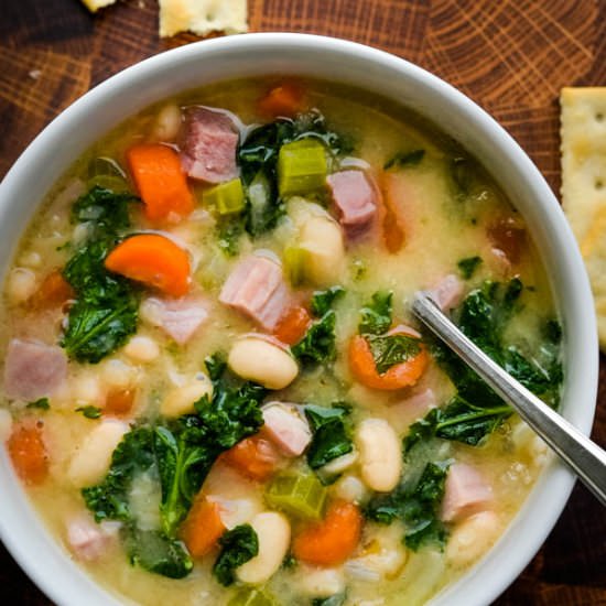 Ham Kale Northern Bean Soup - Recipe photo by garlic and zest