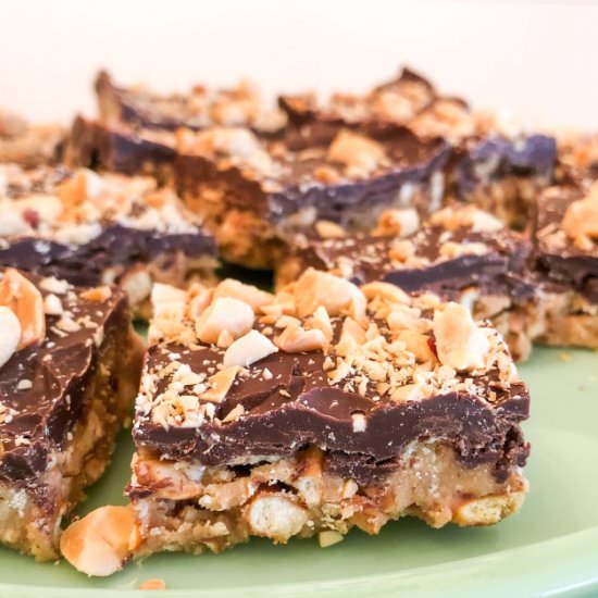 No Bake Peanut Butter Pretzel Bars - Recipe photo by Icing on the Bake