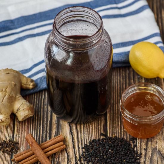Instant Pot Elderberry Syrup - Recipe photo by Everything Pretty