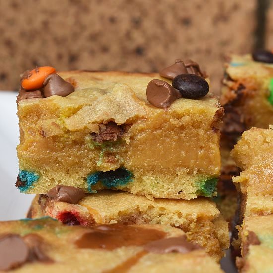M&M Caramel Cookie Bars - Recipe photo by lightscamerabake