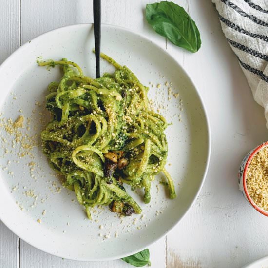 Vegan Pesto Pasta - Recipe photo by greenseggsandyams