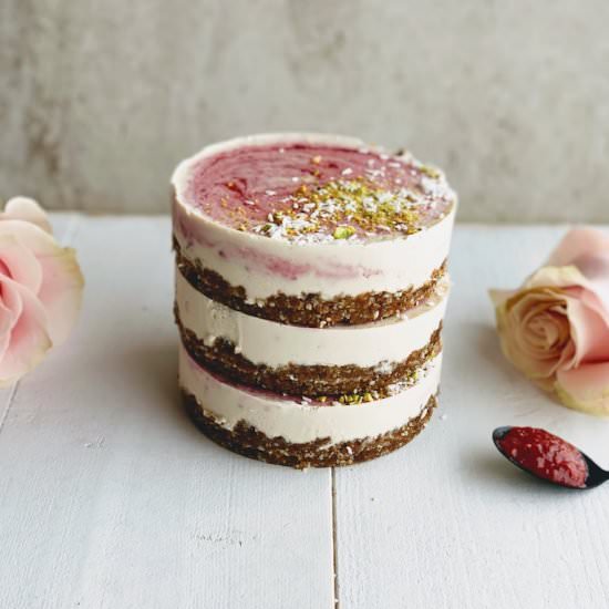 Vegan Strawberry Cheesecake - Recipe photo by greenseggsandyams