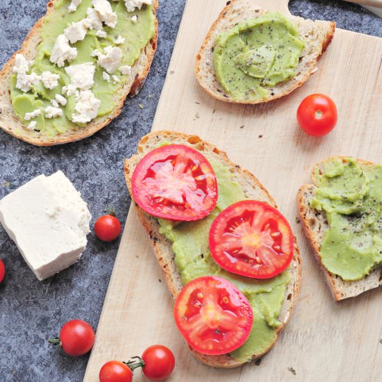 Toasts with guacamole - Recipe photo by rabarbarowo