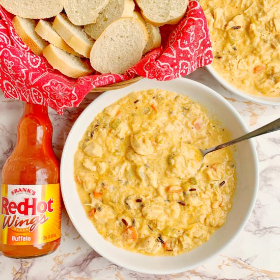 Creamy Buffalo Chicken Soup - Recipe photo by Theyummymuffin
