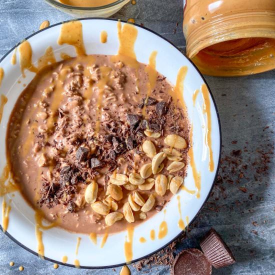 Peanut Butter Cup Overnight Oats - Recipe photo by Secretly Healthy Home