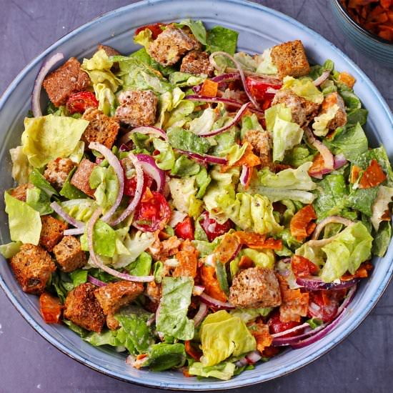 vegan Caesar salad - Recipe photo by veganwithgusto