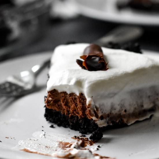 Bailey's Chocolate Pie - Recipe photo by stressbaking