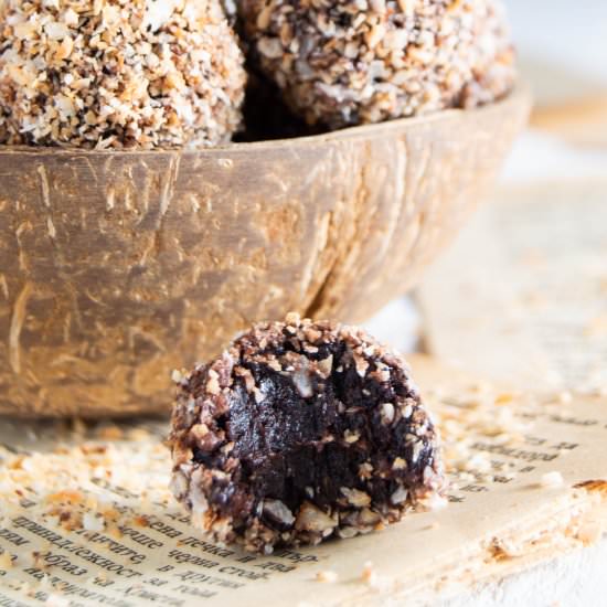 Raw chocolate truffles - Recipe photo by lipodve