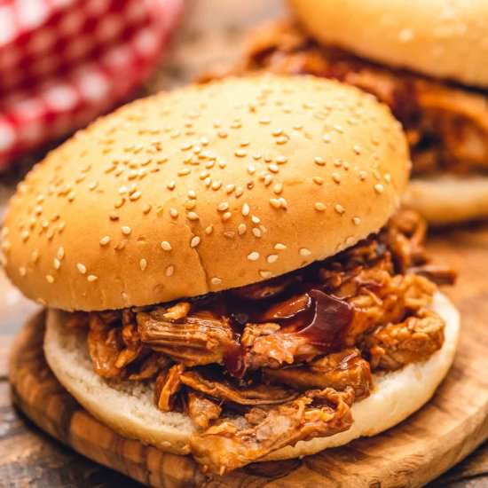 Instant Pot Pulled Pork - Recipe photo by julieseatsandtreats