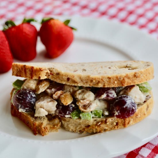 Perfect Chicken Salad Sandwich - Recipe photo by Platein28