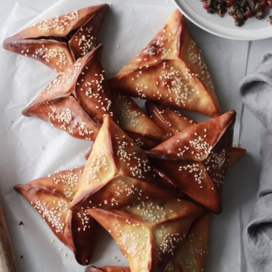 fatayer sabanekh spinach triangles - Recipe photo by tilgoldenbrown