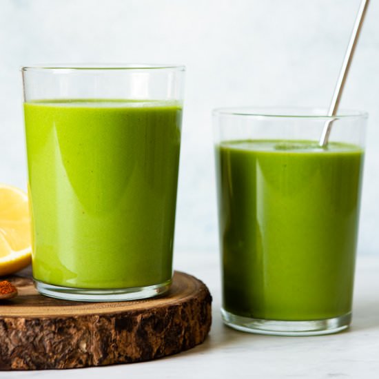 Avocado Green Smoothie - Recipe photo by healthynibblesandbits