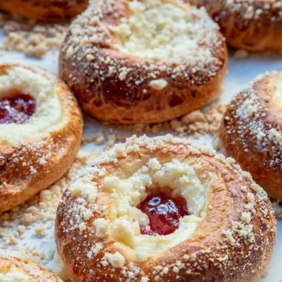 Easy Cheese Danish - Recipe photo by letthebakingbegin