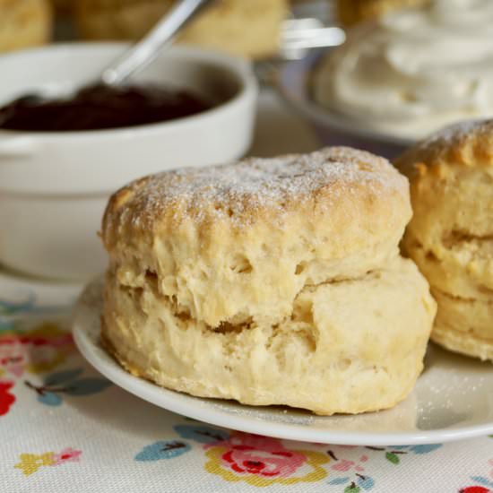 lemonade scones (3 ingredients) - Recipe photo by whatjessicabakednext