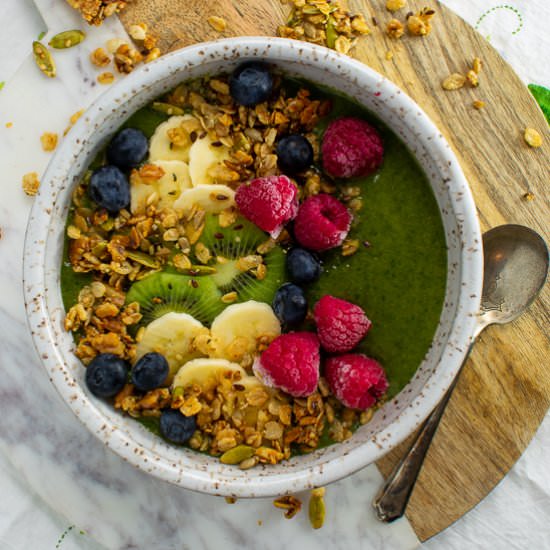 Chia Greens Peach Smoothie Bowl - Recipe photo by a meal in mind