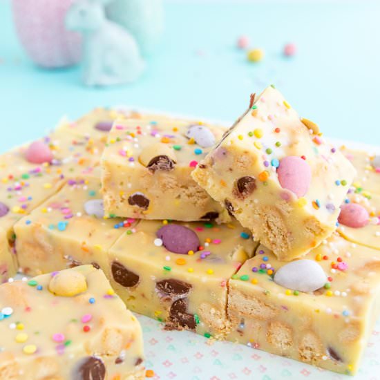 Easy Mini Egg Fudge Slice - Recipe photo by sweetnessandbite