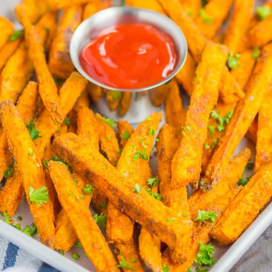 Crispy Baked Sweet Potato Fries - Recipe photo by pumpkinnspice