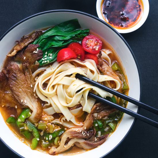 Spicy Mushroom Noodle Soup - Recipe photo by Atikaps