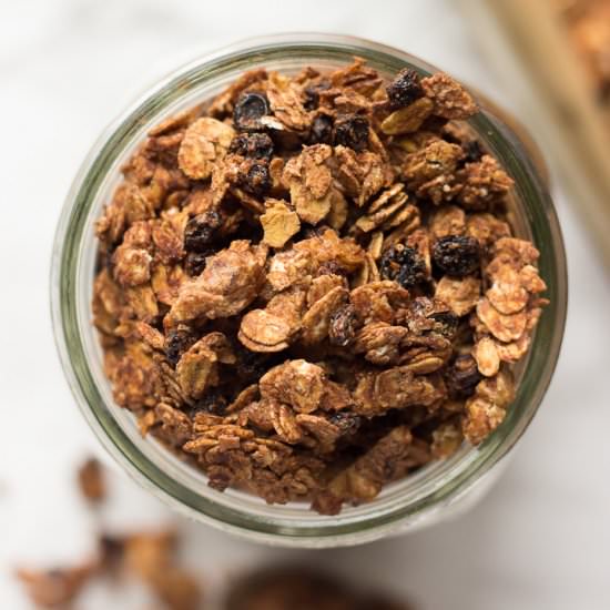Vegan Tahini Granola - Recipe photo by lavenderandmacarons