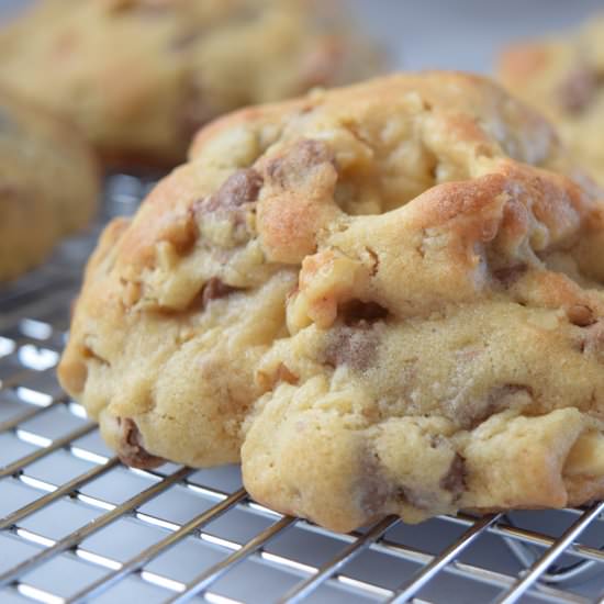 Giant Chocolate Chip Cookies - Recipe photo by rchlnielsen