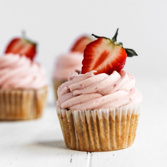 Strawberry Cupcakes - Recipe photo by thesweetoccasion