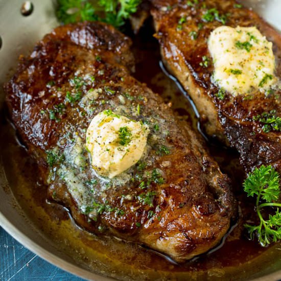 Sirloin Steak with Garlic Butter - Recipe photo by dinneratthezoo