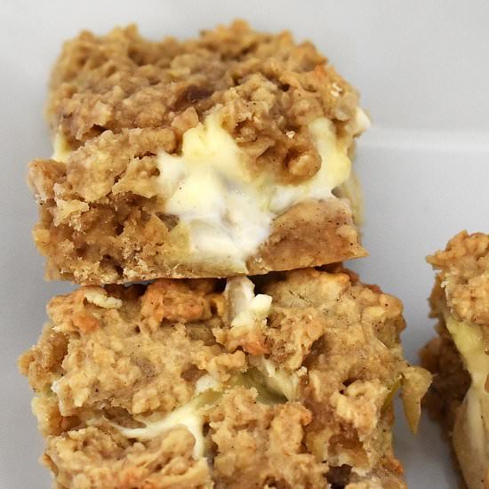 Apple Pie Cheesecake Bars - Recipe photo by lightscamerabake