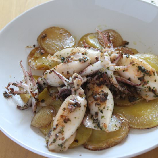 Grilled baby squid with parsley - Recipe photo by hornoMX