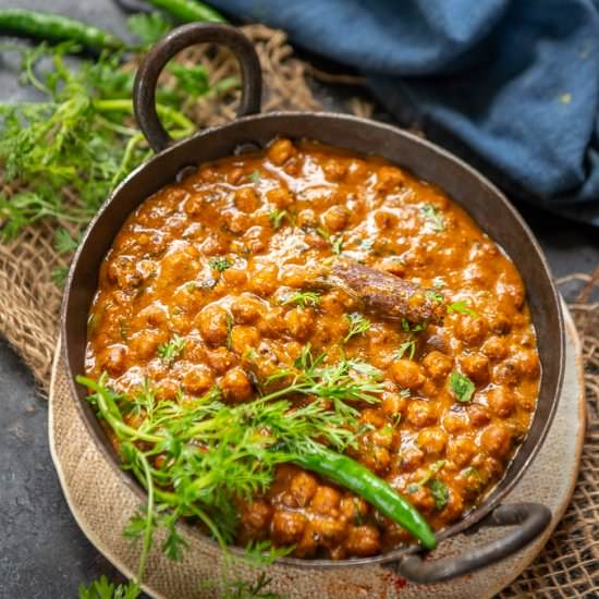 Kala Chana Curry - Recipe photo by Whiskaffair