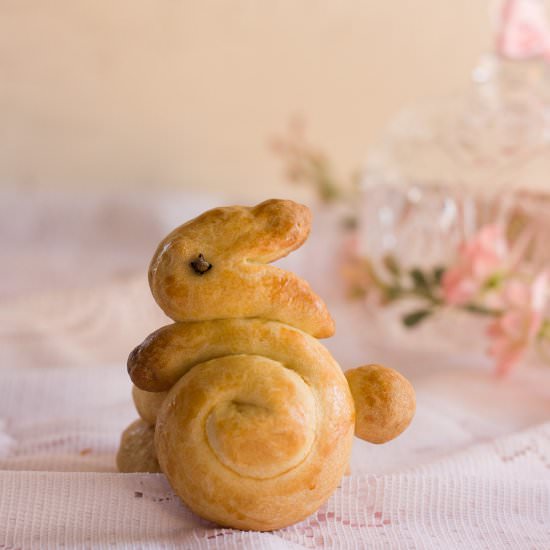 KOULOURAKIA – GREEK EASTER COOKIES - Recipe photo by PastryWishes