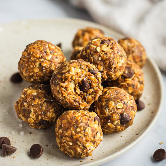 Peanut Butter Oatmeal Balls - Recipe photo by Shuangys Kitchensink