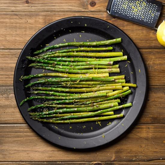 Easy roasted asparagus recipe - Recipe photo by Charlene Chan