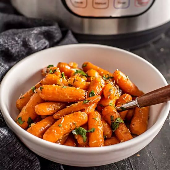 Honey Glazed Instant Pot Carrots - Recipe photo by SimmertoSlimmer