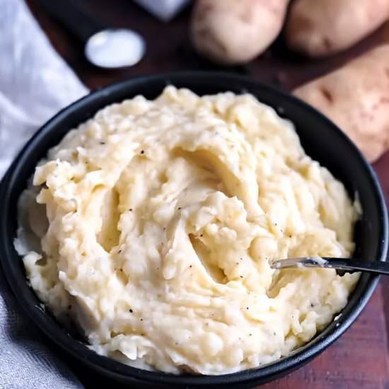 Instant Pot Mashed Potatoes - Recipe photo by SimmertoSlimmer