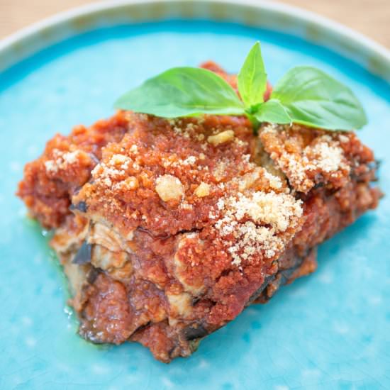 VEGAN CREAMY PARMIGIANA - Recipe photo by theplantbasedschool