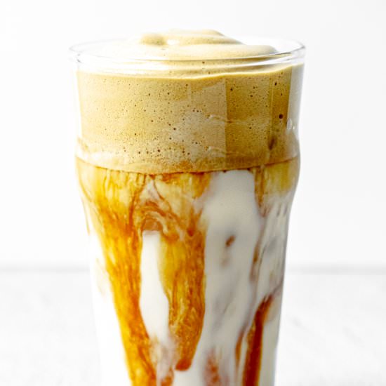 Skinny Dalgona Whipped Coffee - Recipe photo by @whitekitchen_redwine