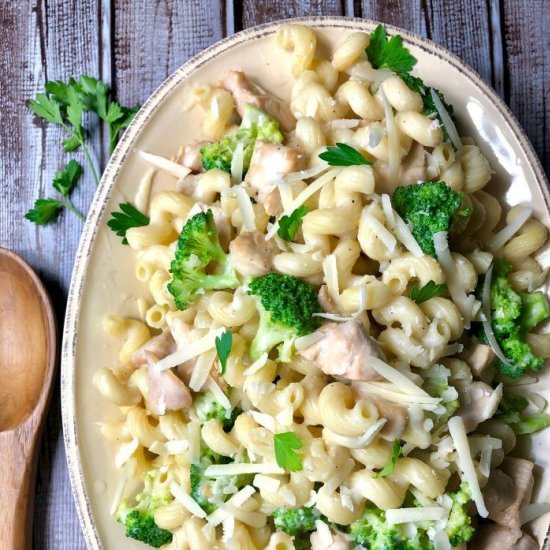 Cavatappi Alfredo - Recipe photo by Hoorah to Health