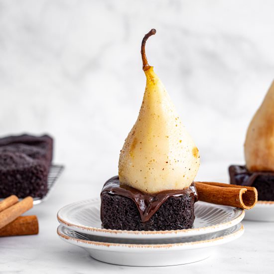 Cinnamon Brownies Topped with Pears - Recipe photo by Aredspatula