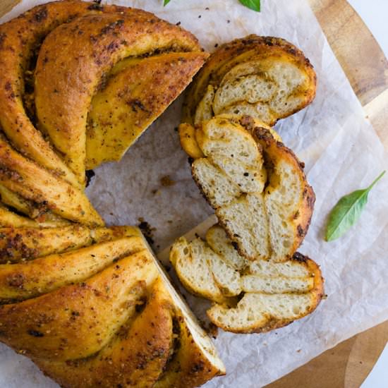 Sundried tomato pesto bread - Recipe photo by cherryonmysundae